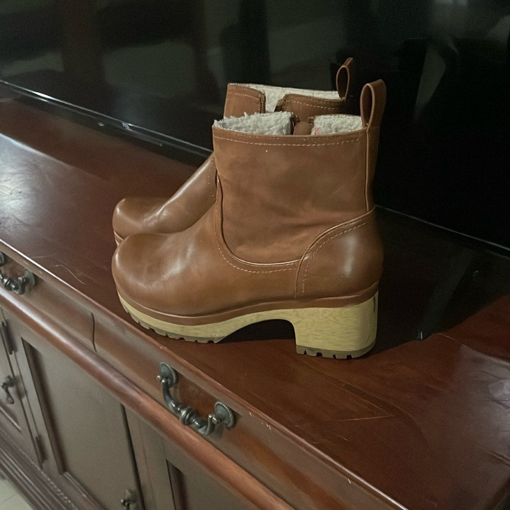 brown booties size 7 1/2 from target